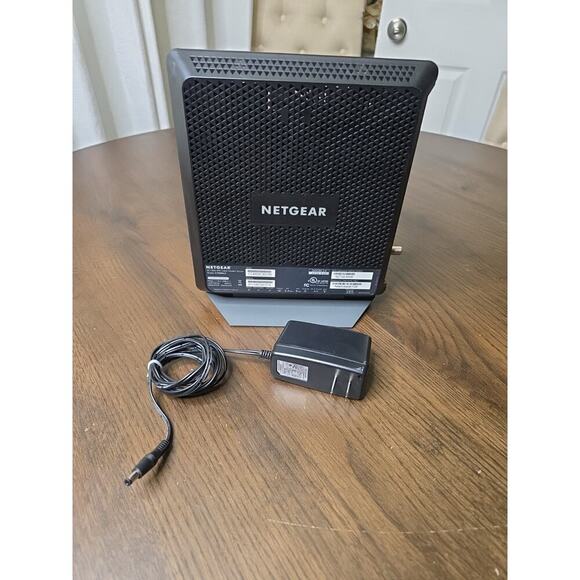Netgear Nighthawk WiFi Cable Modem C7000v2 AC1900 Xfinity Comcast Spectrum Cox - Picture 1 of 16